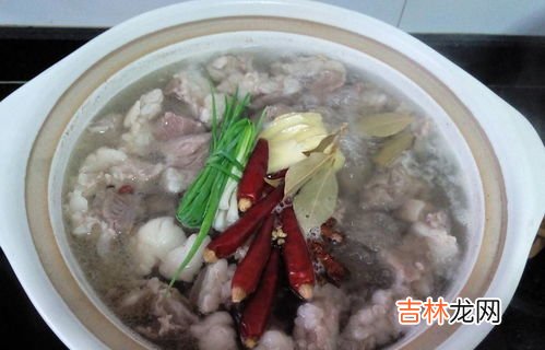 牛肉焯水几分钟,肉类焯水多久比较好？