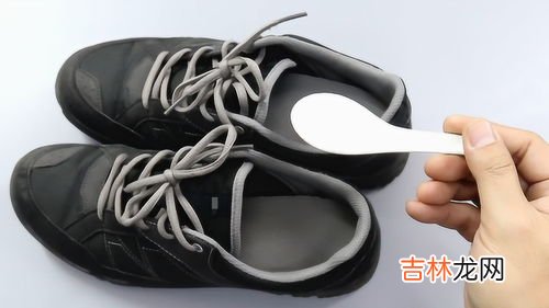 鞋子为什么会臭,为什么鞋子湿会臭？