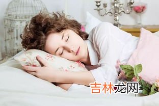 为什么睡8个小时还是困,为什么每天睡8个小时还是觉得困？