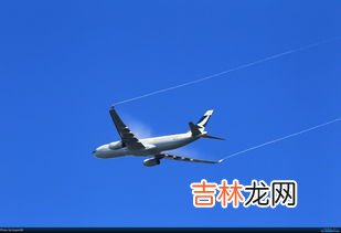 飞机后面一条白线是什么,飞机飞过留下一条白线叫什么?