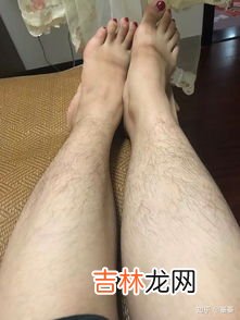 女孩子为什么会长腿毛,为什么女生的腿毛很长？