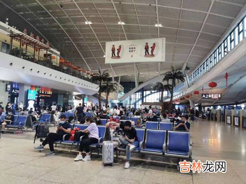火车晚点后面时间会赶上去吗,火车晚点会准时到下一个站点吗?火车晚点后面时间会赶上去吗