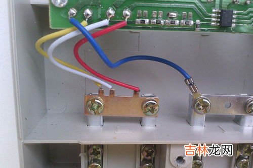为什么零线没有电,零线为什么不带电