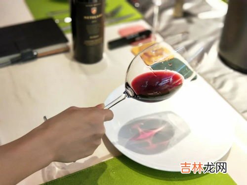 红酒为什么要醒酒?醒酒是什么意思,红酒为什么要醒酒？有什么用？