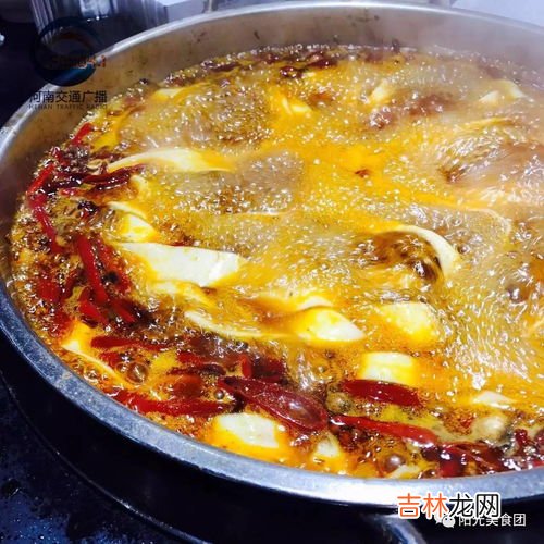 鱼头鱼尾的规矩什么意思,过年期间鱼是必备,为何吃的时候要留头留尾?