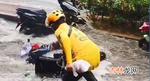 下雨天可以点外卖吗,下雨天该不该叫外卖