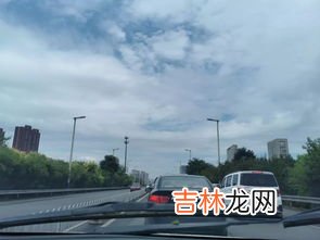 七月七日拉防空警报吗,防空警报需要站立吗