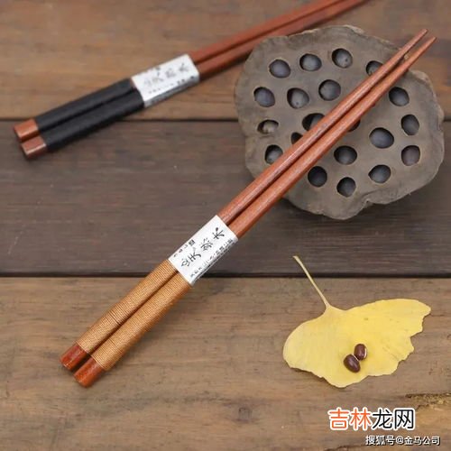 筷子为什么是上方下圆,都说中国的筷子一头圆一头方 天圆地方 那为什么吃的时候手拿筷子是天在下面地在上面
