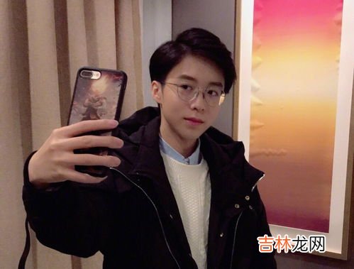 蛇哥为什么要离开虎牙,蛇哥要给虎牙打工多久？